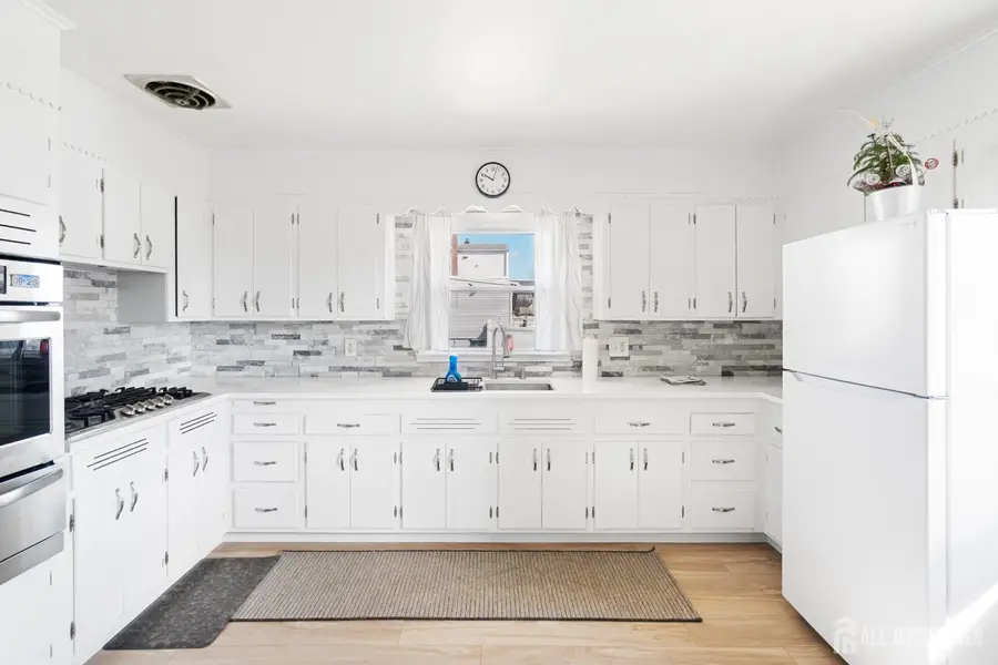 -654 Colgate Avenue, Perth Amboy, NJ 08861 - #3