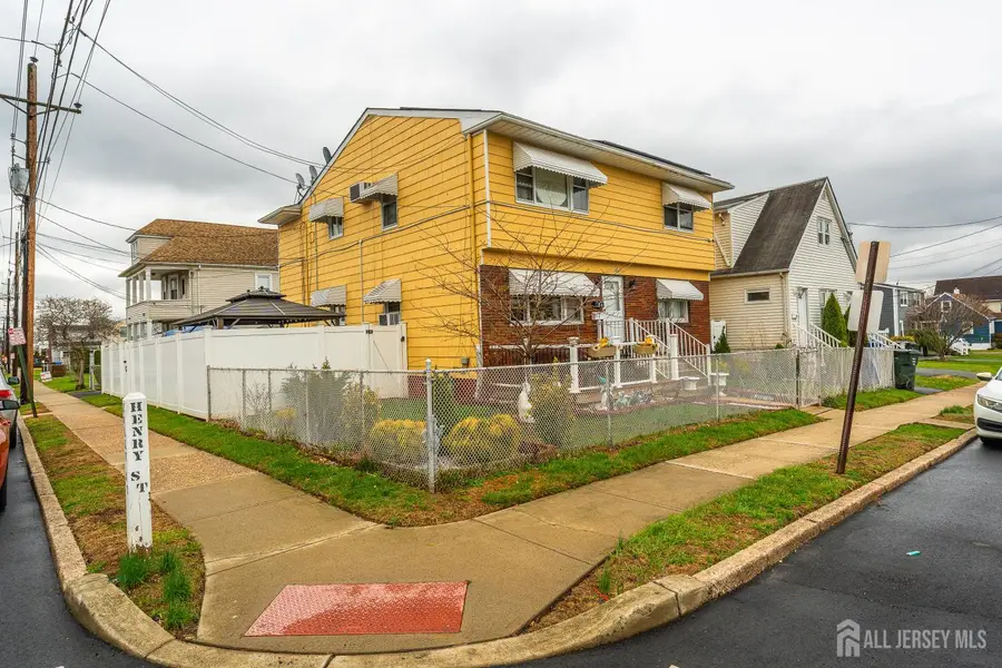 -34 Henry Street, Port Reading, NJ 07064 - #3