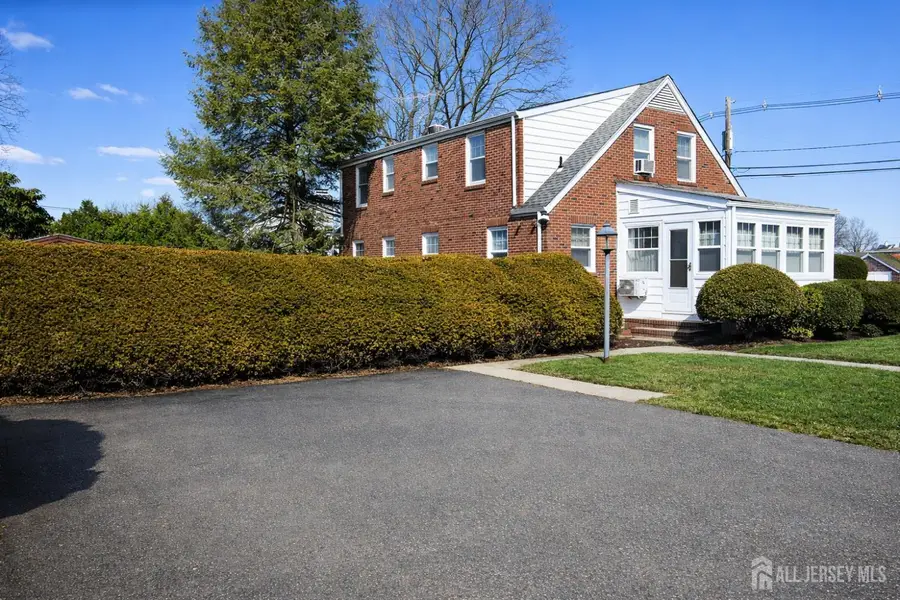 -40 Cleremont Avenue, North Brunswick, NJ 08902 - #2