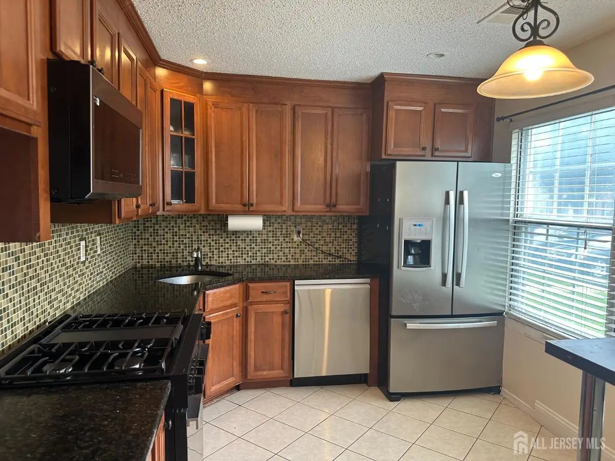 -13 Albury Way, North Brunswick, NJ 08902 - #1