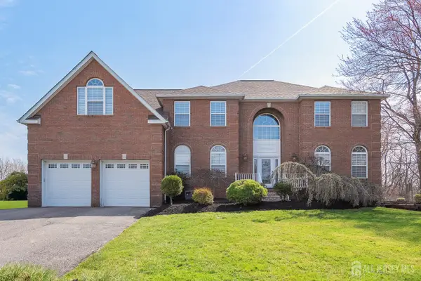 -6 Lawrence Court, Monroe, NJ 08831