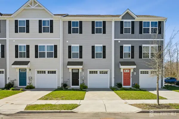 -60 Rowand Way E, Clementon, NJ 08021