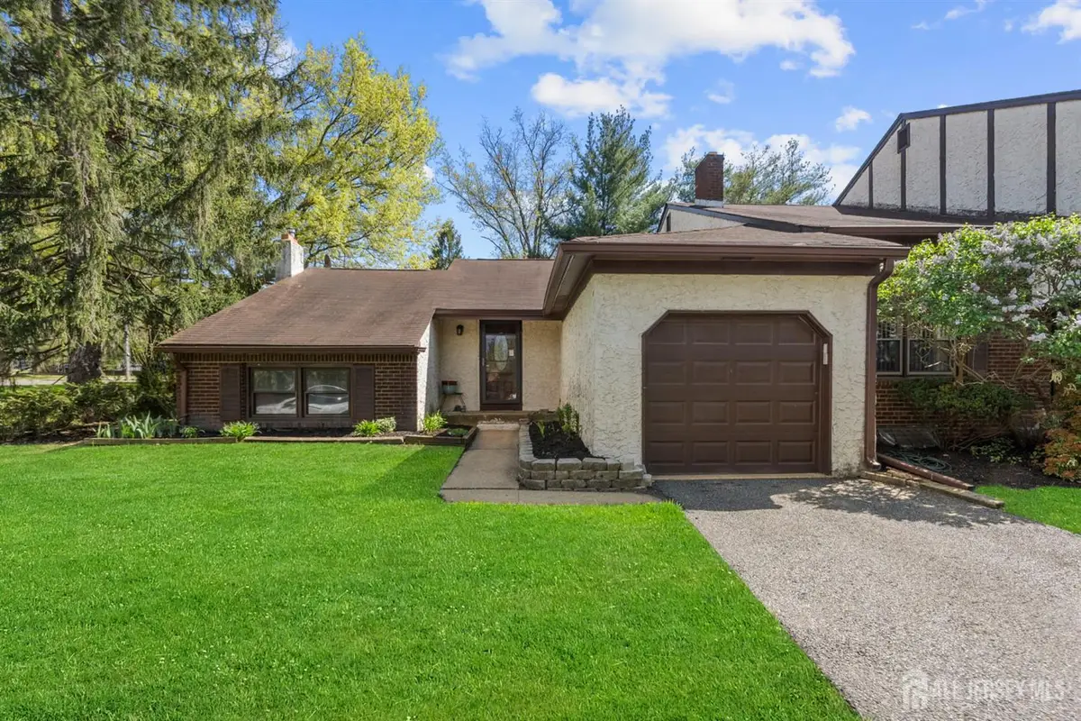 -29 Piccadilly Circus, Sayreville, NJ 08872 - #1