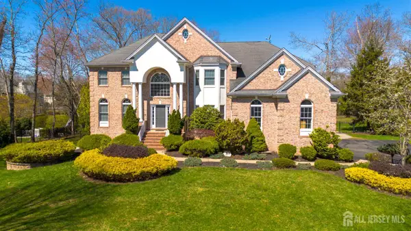 -21 Woodmere Road, Monroe, NJ 08831