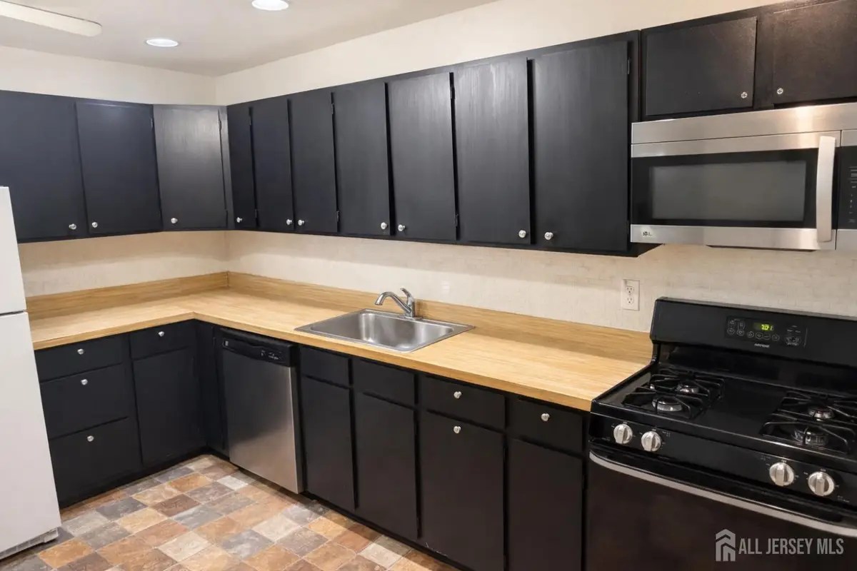 -1032 Cricket Lane, Woodbridge, NJ 07095 - #1