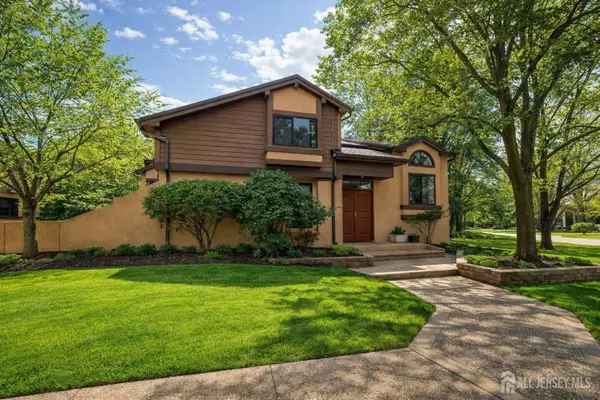 -70 Sayre Drive, Plainsboro, NJ 08540