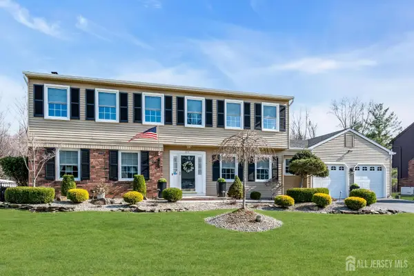 -27 Heron Drive, Marlboro, NJ 07746