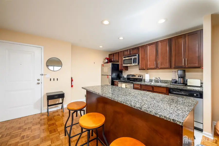 -110 Somerset Street #2103, New Brunswick, NJ 08901 - #2