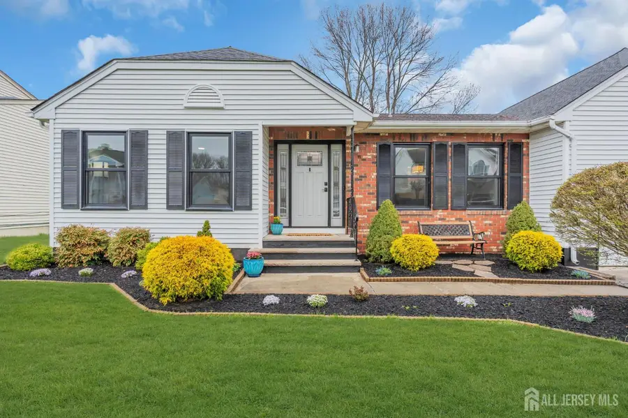 -3 Lynn Court, North Brunswick, NJ 08902 - #3