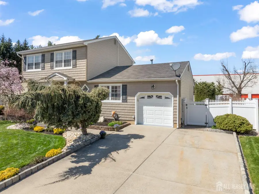 -6 Marie Lane, Edison, NJ 08817 - #2