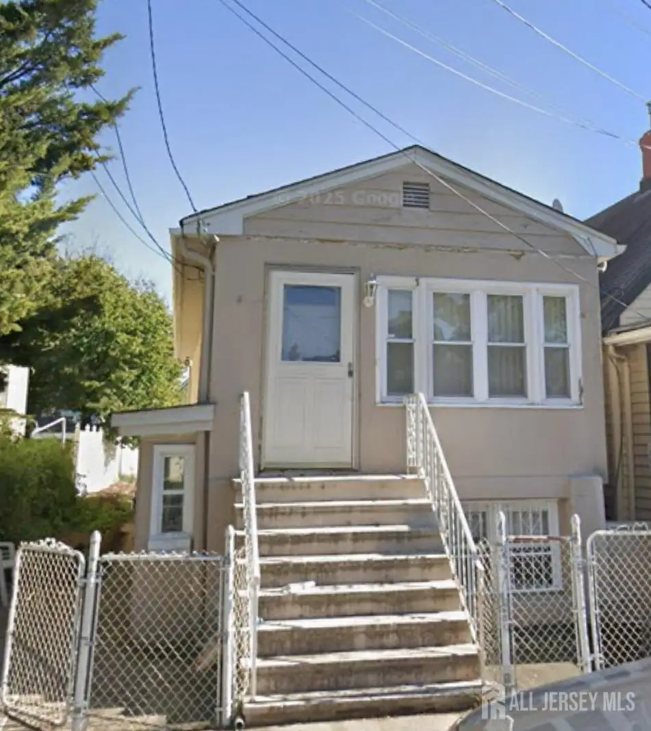 -420 Lawton Place, Perth Amboy, NJ 08861 - #1
