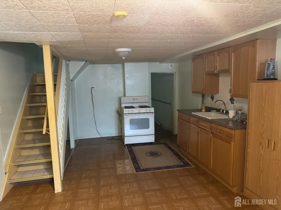 -420 Lawton Place, Perth Amboy, NJ 08861 - #3