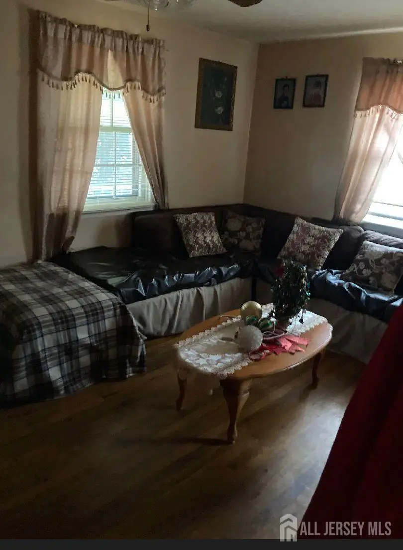 -52 Caroline Avenue, Hamilton, NJ 08610 - #2