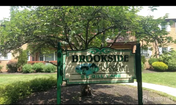 -55 Gill Lane #58, Iselin, NJ 08830