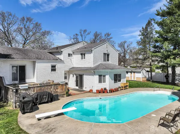 -15 Rosewood Lane, Monroe, NJ 08831