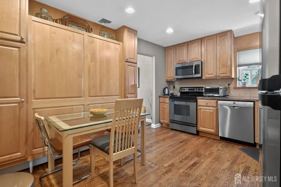 -39 Canterbury Road, East Brunswick, NJ 08816 - #2