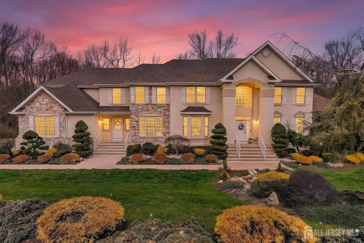 -13 Palmer Circle, Millstone, NJ 08535 - #1