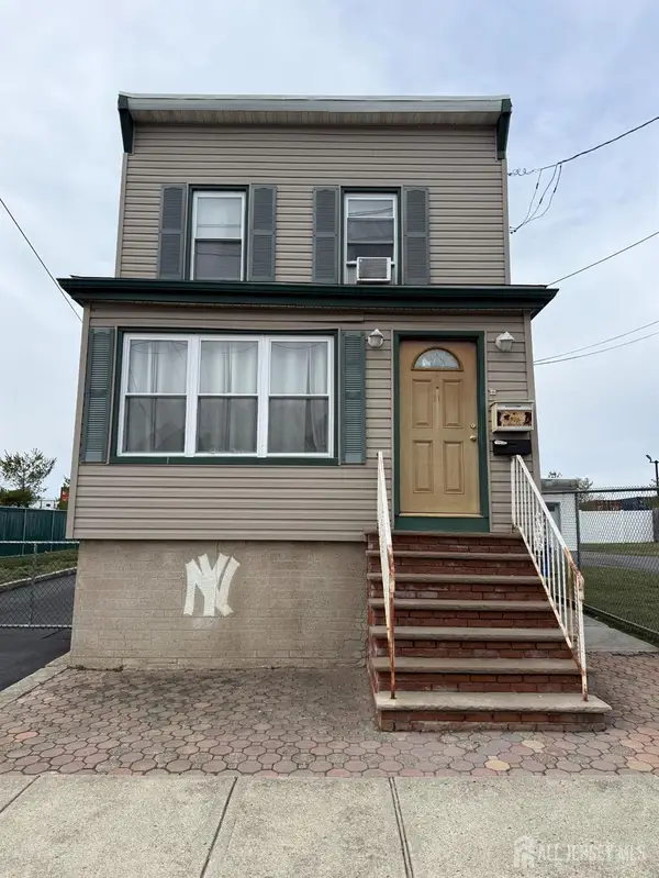 -31 Edwin Street, Carteret, NJ 07008