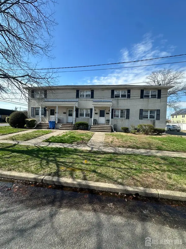 -5 Mckinley Avenue, Middlesex, NJ 08846