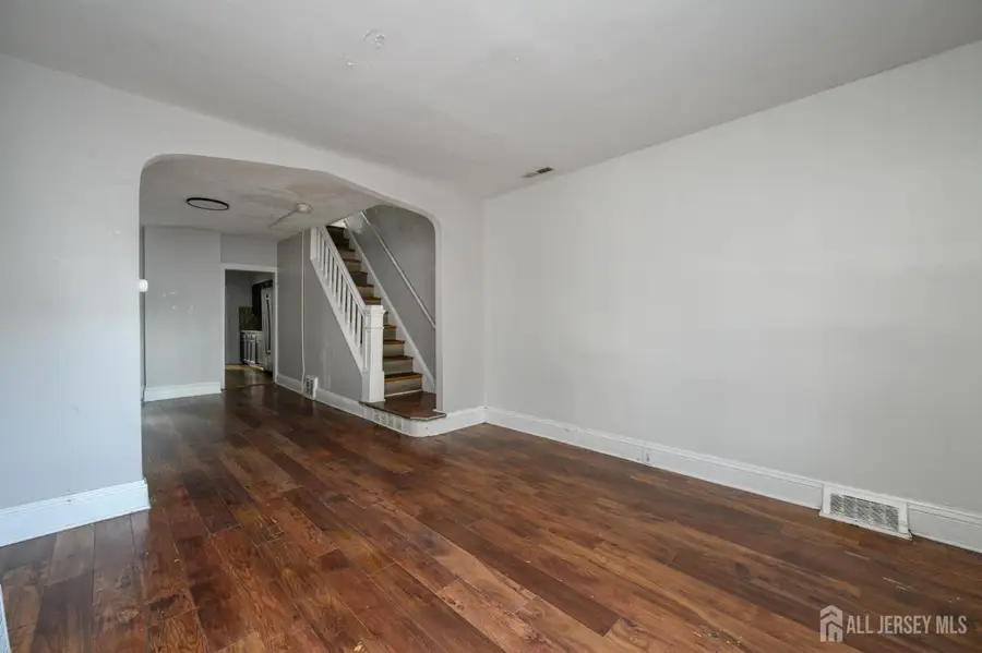 -811 Anderson Street, Trenton, NJ 08611 - #3