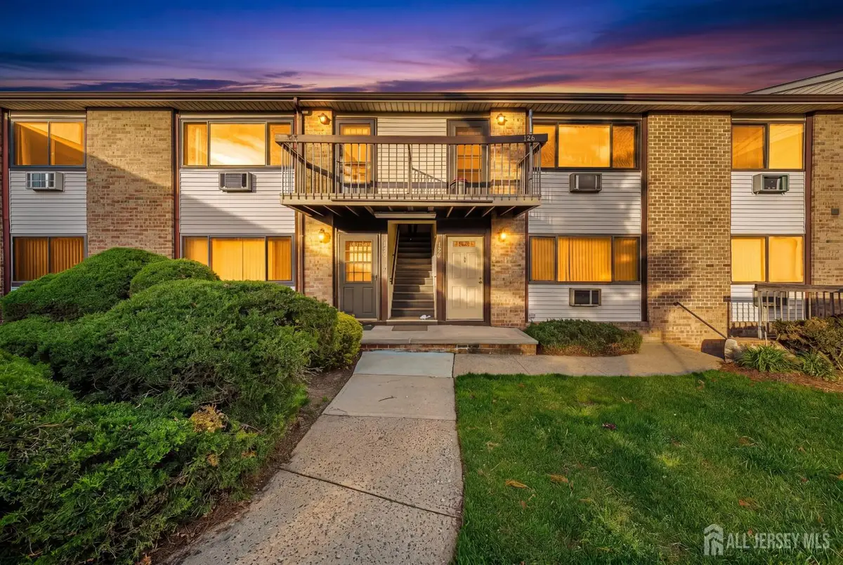 -128 Cricket Lane, Woodbridge, NJ 07095 - #1