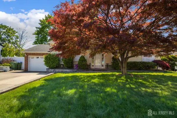 -5 Elizabeth Court, Edison, NJ 08817