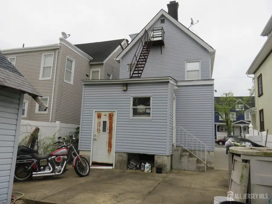 -231 Brighton Avenue, Perth Amboy, NJ 08861 - #3