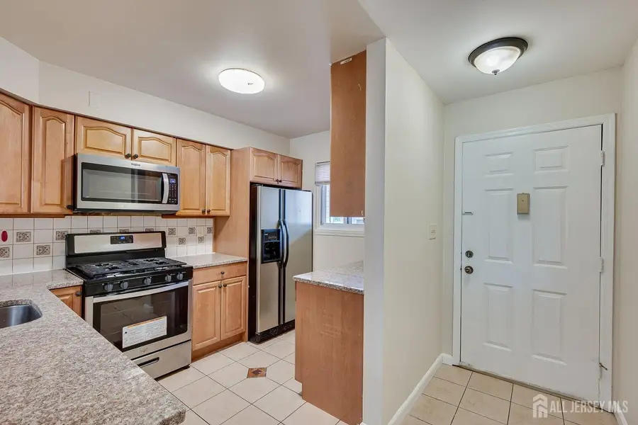 -7 Lily Court, Edison, NJ 08820 - #3