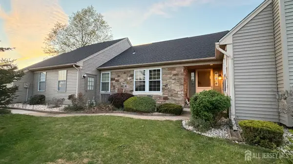 -3 William Penn Court, Monroe, NJ 08831