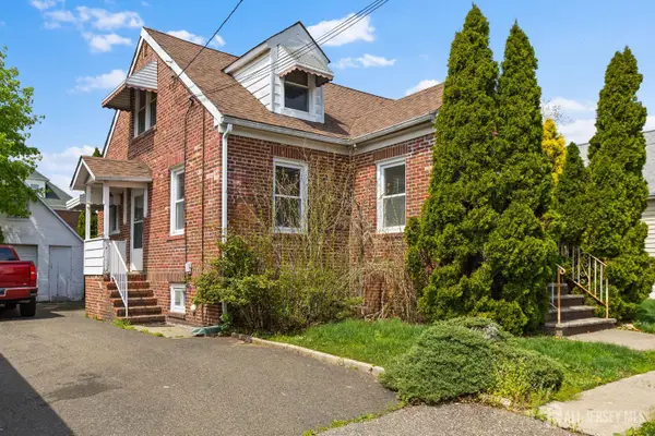 -35 Melbourne Court, Woodbridge Proper, NJ 07095