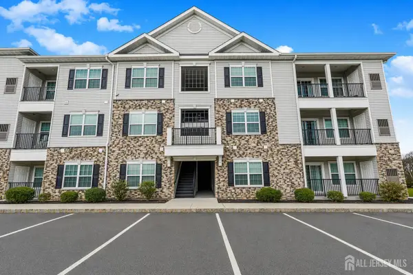 -816 Stiller Lane, Monroe, NJ 08831