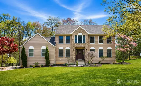 -18 Tanglewood Place, Monroe, NJ 08831