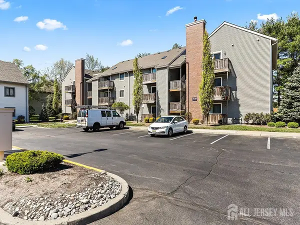 -1913 Ravens Crest Drive, Plainsboro, NJ 08536