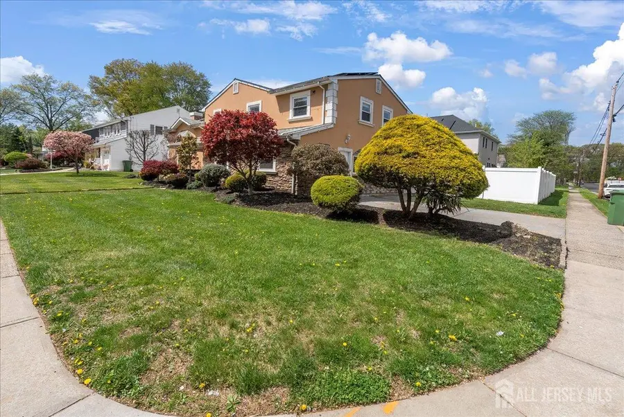 -95 E Calvert Avenue, Edison, NJ 08820 - #3