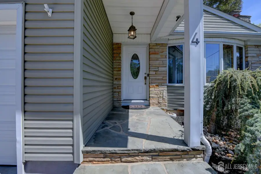 -4 Azalea Court, North Plainfield, NJ 07060 - #2