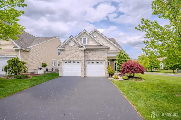 -2 Diamond Spring Drive, Monroe, NJ 08831