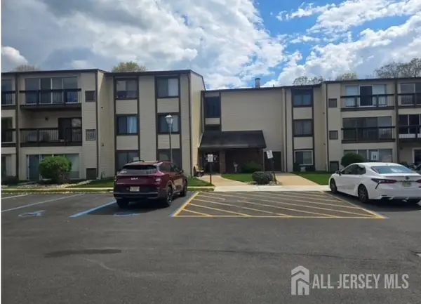 -278 Crosse Drive #3F, Monroe, NJ 08831