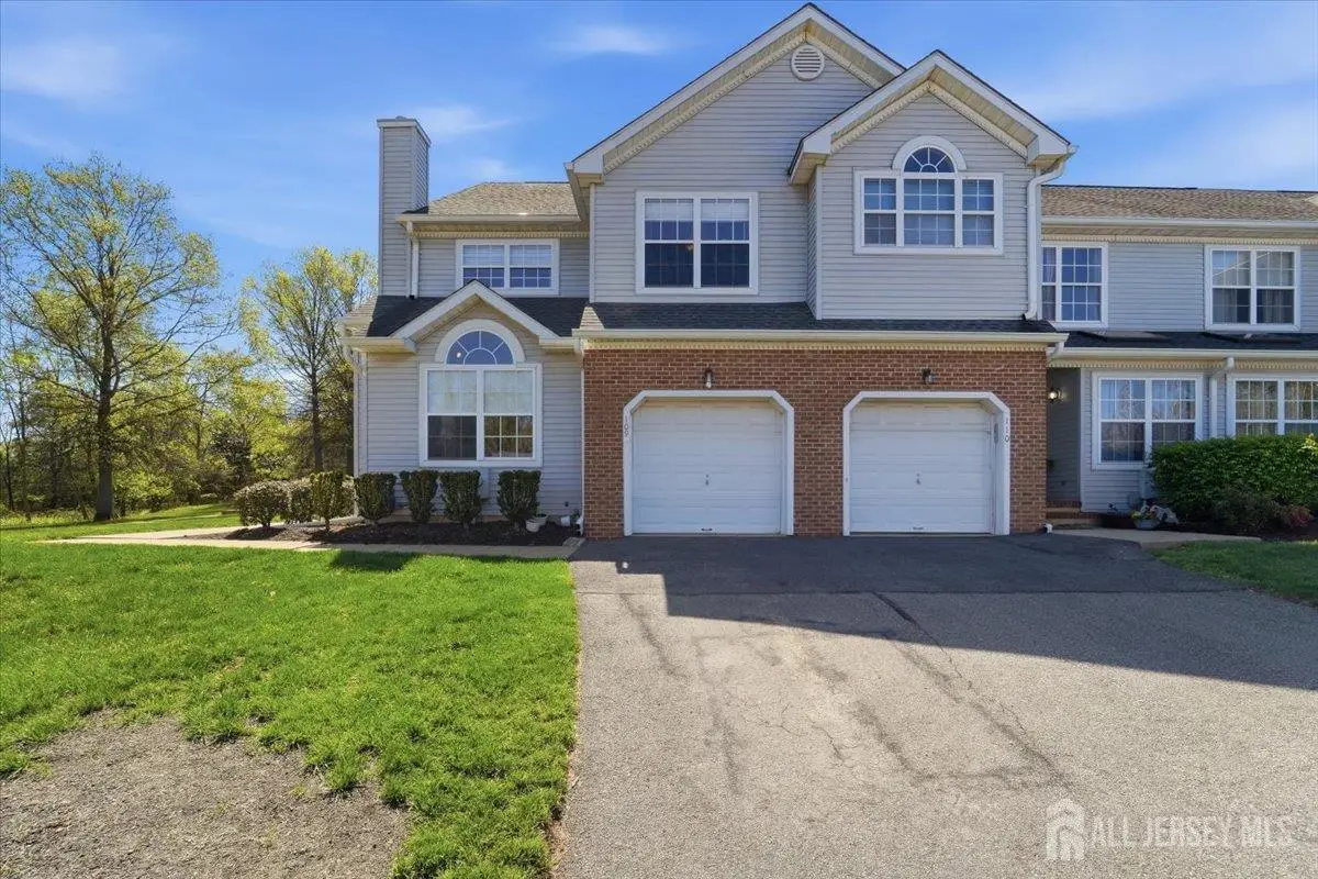 -109 Castle Pointe Boulevard, Piscataway, NJ 08854 - #1
