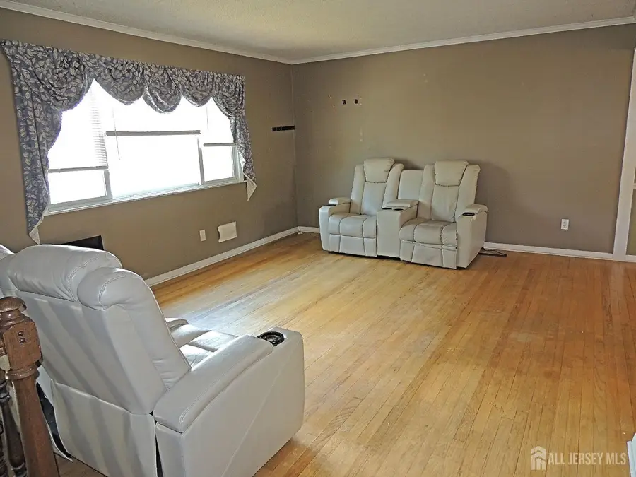 -118 Benart Place, Middlesex, NJ 08846 - #3
