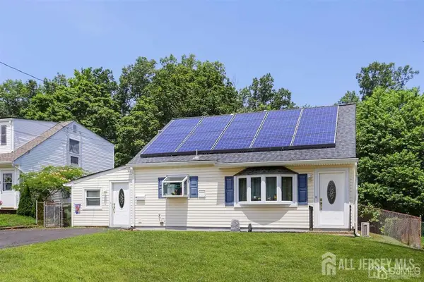 -45 Kendall Drive, Sayreville, NJ 08859