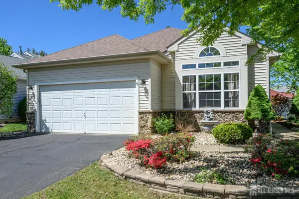 -70 Vineyard Court, Monroe, NJ 08831