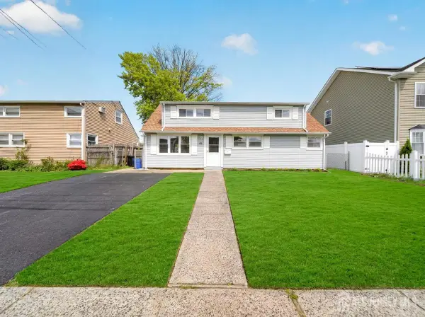 -46 Arthur Avenue, Carteret, NJ 07008