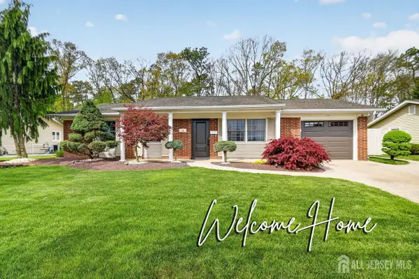 -16 Evergreen Terrace, Monroe, NJ 08831