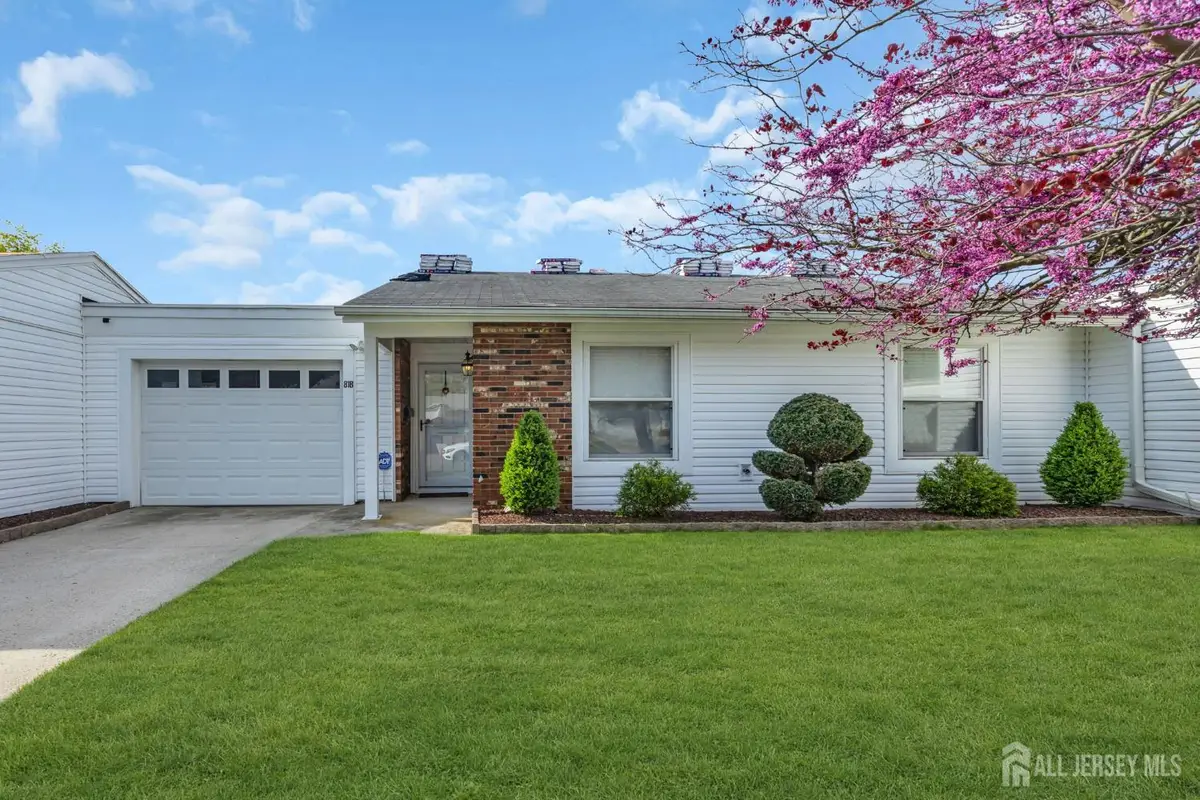 -81-B Banyan Plaza, Monroe, NJ 08831 - #1