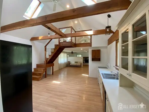 -2 Park Place, East Brunswick, NJ 08850