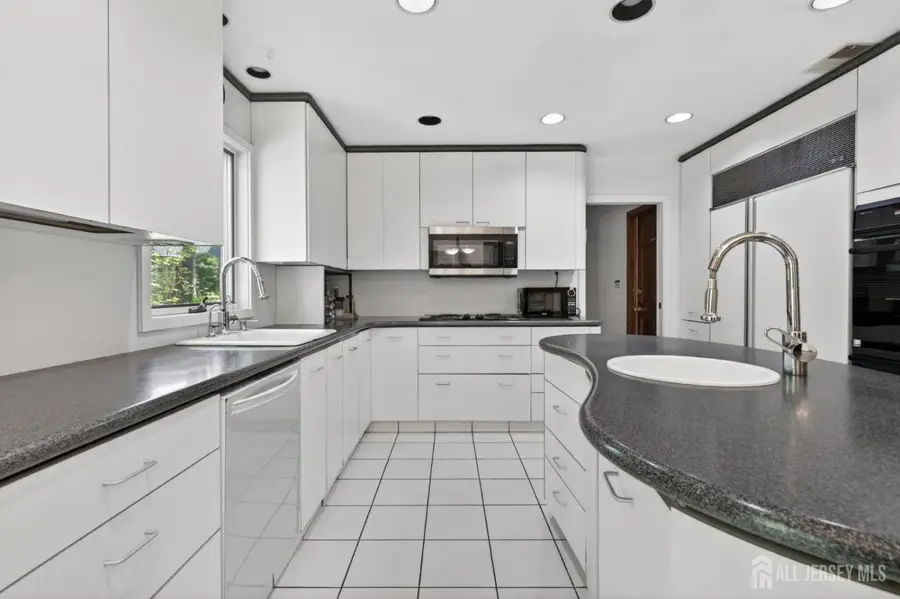 -39 Independence Drive, East Brunswick, NJ 08816 - #3
