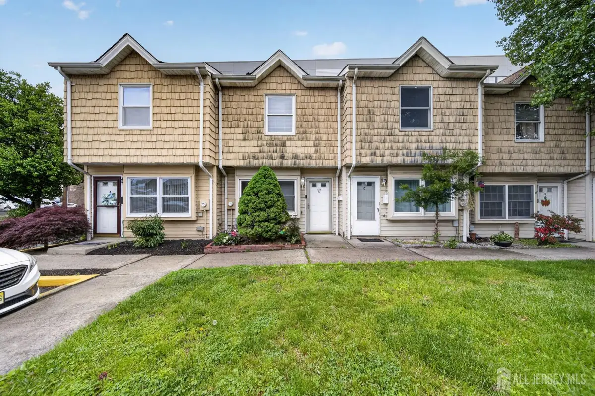 -172 Roosevelt Avenue #B, Carteret, NJ 07008 - #1