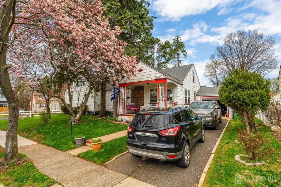 -124 W 10th Avenue, Roselle, NJ 07203 - #3