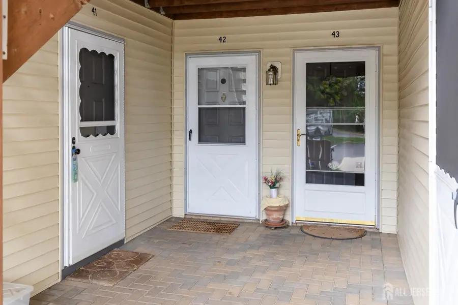 -42 Norwich Place, Somerset, NJ 08873 - #2