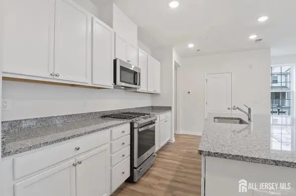 -735 Station Road, Dunellen, NJ 08812